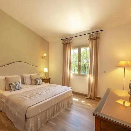 Villa Paradisu 2 *